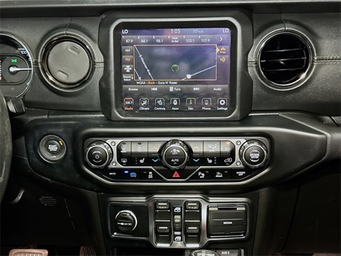 Certified 2021 Jeep Wrangler Unlimited Sahara image 11