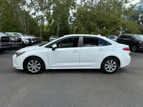 Used 2024 Toyota Corolla LE image 2