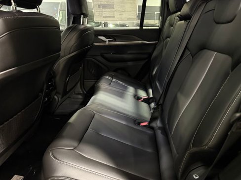 New 2025 Jeep Grand Cherokee Limited image 22