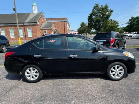 Used 2014 Nissan Versa SV image 9