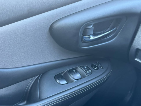 Used 2023 Nissan Murano SV image 26