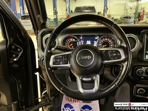 Used 2022 Jeep Wrangler Unlimited Sahara image 12