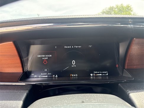 Used 2018 Lincoln Navigator Select image 19