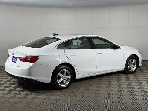 Used 2023 Chevrolet Malibu LS w/ Driver Confidence Package image 9