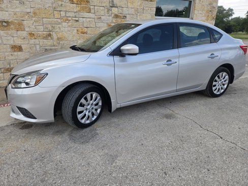 Used 2016 Nissan Sentra S image 2