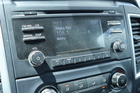 Used 2017 Nissan Titan S image 3