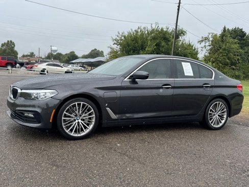 Used 2018 BMW 530e image 3