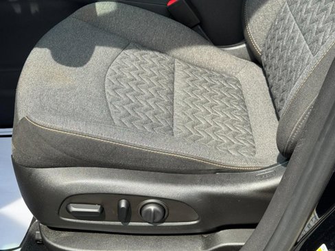Used 2022 Chevrolet Equinox LT image 22