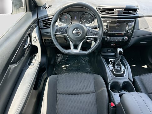 Certified 2020 Nissan Rogue S image 20