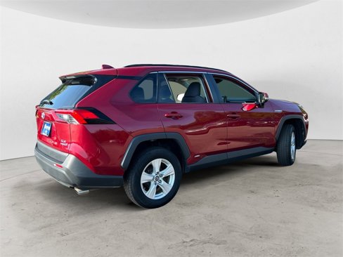 Used 2020 Toyota RAV4 XLE image 3