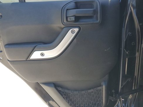 Used 2015 Jeep Wrangler Unlimited Sahara w/ Dual Top Group image 10