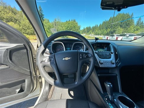 Used 2016 Chevrolet Equinox LS image 10