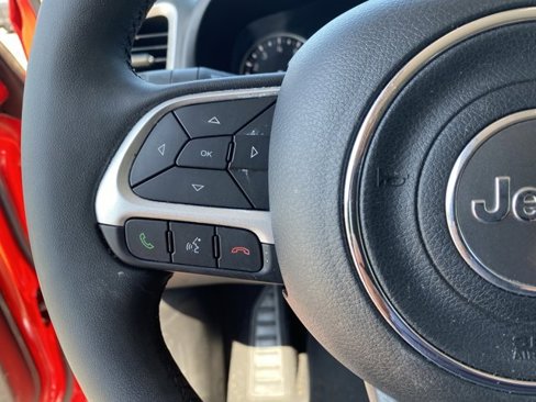 Used 2021 Jeep Renegade Latitude image 36