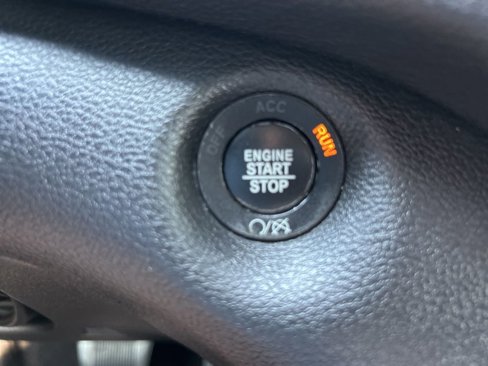 Used 2019 Jeep Cherokee Limited image 26