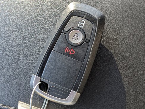 Used 2024 Ford Edge SEL image 32