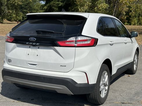 Used 2023 Ford Edge SEL image 9