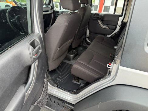 Used 2014 Jeep Wrangler Unlimited Sport image 21