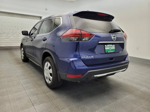 Used 2019 Nissan Rogue S image 5