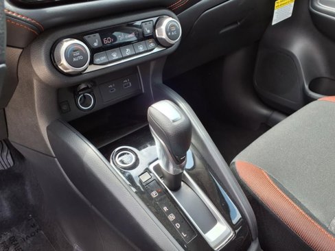 New 2025 Nissan Versa SR w/ Trunk Package image 14