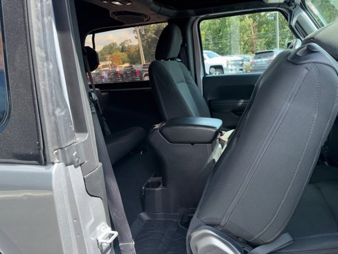 Used 2018 Jeep Wrangler Sport image 40