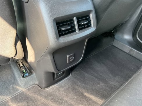 Used 2024 Chevrolet Equinox LT image 15