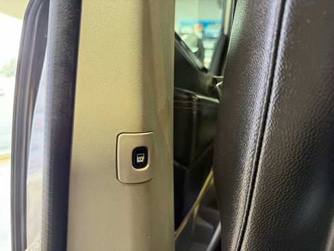 Used 2017 Dodge Grand Caravan SXT image 44