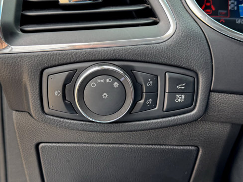 Used 2020 Ford Edge Titanium image 14