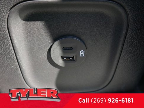 Used 2022 Ford Escape SE w/ Cold Weather Package image 44