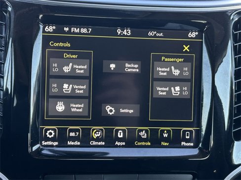 Used 2019 Jeep Cherokee Limited w/ Luxury Group image 15