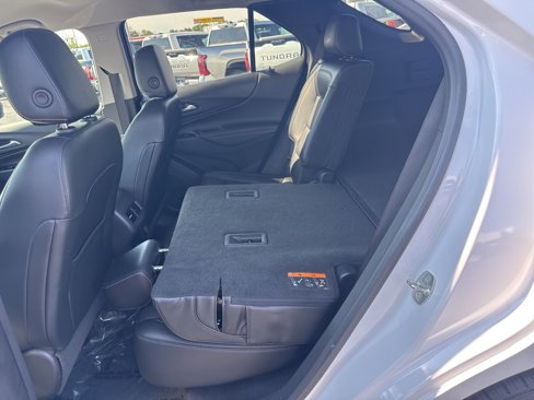 Used 2023 Chevrolet Equinox Premier image 30