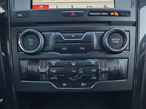 Used 2017 Ford Explorer XLT w/ Equipment Group 201A image 21