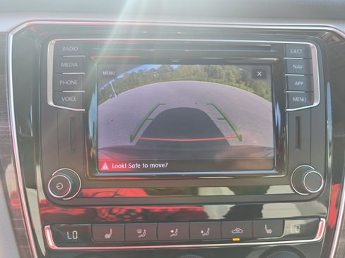 Used 2018 Volkswagen Passat 2.0T SE image 24