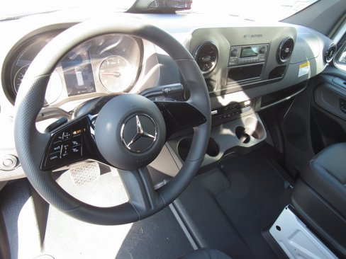 New 2025 Mercedes-Benz Sprinter 2500 image 24