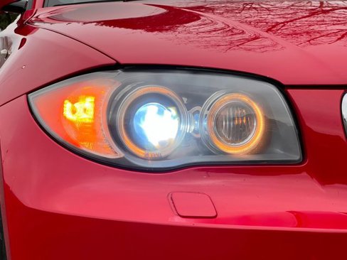 Used 2011 BMW 135i Convertible image 17