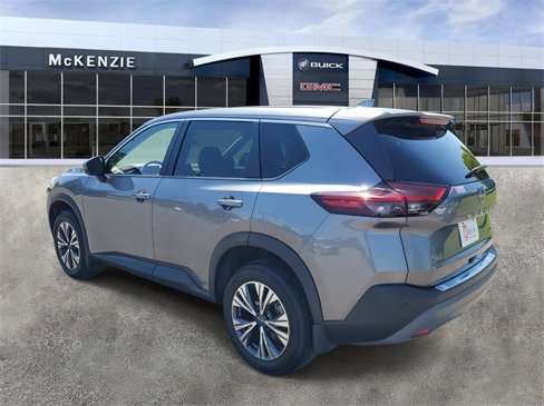 Used 2023 Nissan Rogue SV image 3