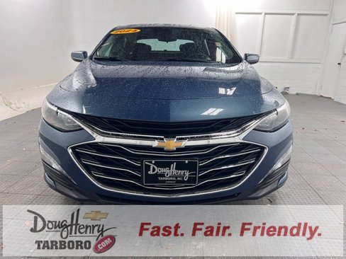 Used 2024 Chevrolet Malibu LT image 2
