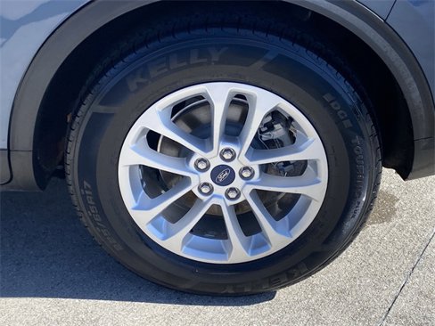 Used 2020 Ford Escape SE image 32