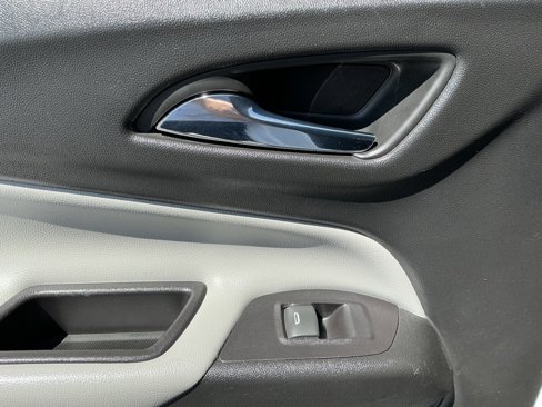 Used 2020 Chevrolet Equinox LT w/ Driver Convenience Package image 42