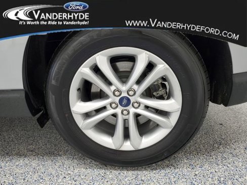 Used 2023 Ford Edge SEL image 5