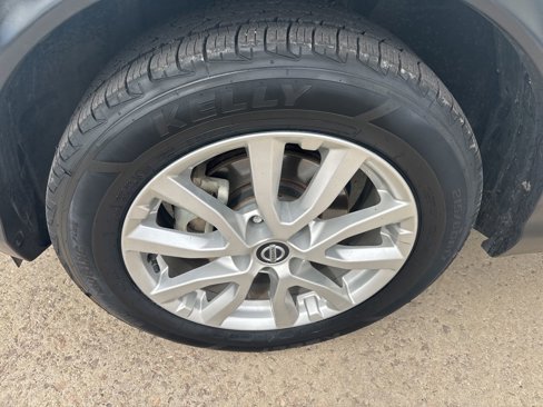 Used 2022 Nissan Rogue Sport S image 7