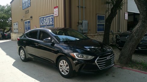 Used 2017 Hyundai Elantra SE image 1