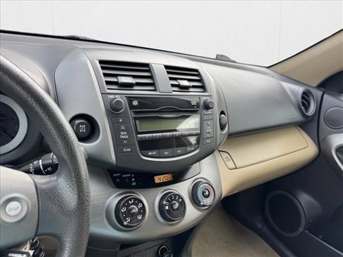 Used 2011 Toyota RAV4 4WD image 13