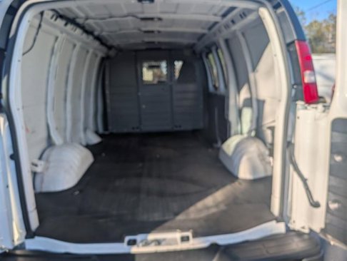 Used 2022 Chevrolet Express 2500 w/ Driver Convenience Package image 13