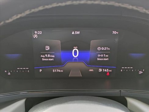 Used 2024 Volkswagen Taos SE w/ Panoramic Sunroof Package image 11