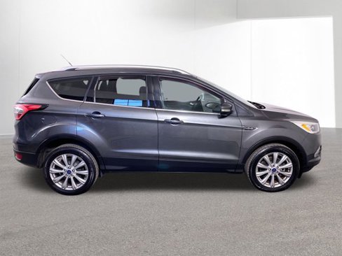 Used 2017 Ford Escape Titanium image 37