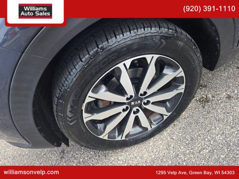 Used 2017 Kia Sportage EX image 9