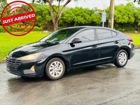 Used 2019 Hyundai Elantra SE image 1