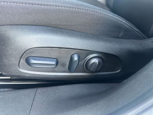 Used 2024 Chevrolet Malibu LT image 23