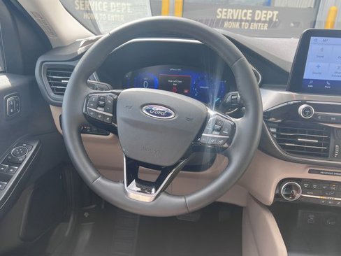 Used 2022 Ford Escape Titanium w/ Class II Trailer Tow Package image 24