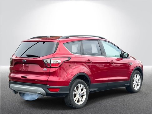 Used 2018 Ford Escape SE image 4